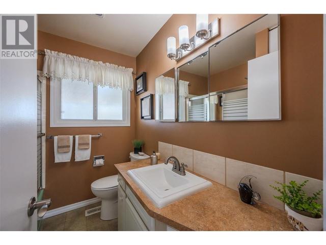2515 Mckenzie Street, House detached with 3 bedrooms, 1 bathrooms and null parking in Penticton BC | Image 16