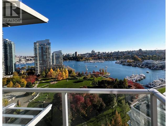 1702 - 638 Beach Crescent, Condo with 2 bedrooms, 2 bathrooms and null parking in Vancouver BC | Image 1