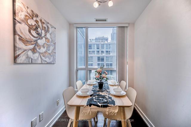 520 - 1030 King St W, Condo with 2 bedrooms, 2 bathrooms and 1 parking in Toronto ON | Image 3