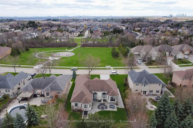 76 Athabasca Dr, House detached with 4 bedrooms, 5 bathrooms and 8 parking in Vaughan ON | Image 32