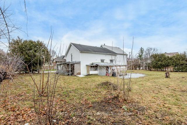 384 Regent St, House detached with 3 bedrooms, 1 bathrooms and 7 parking in Orillia ON | Image 3