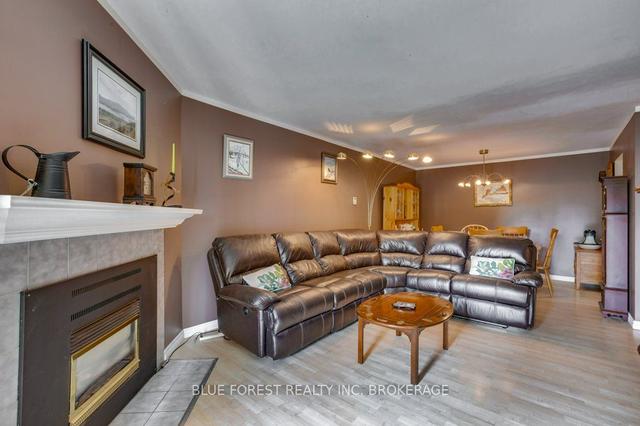 307 - 2228 Trafalgar St, Condo with 3 bedrooms, 2 bathrooms and 5 parking in London ON | Image 9