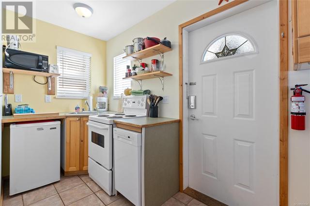 1027 Tyee Terr, House detached with 1 bedrooms, 1 bathrooms and 1 parking in Ucluelet BC | Image 23