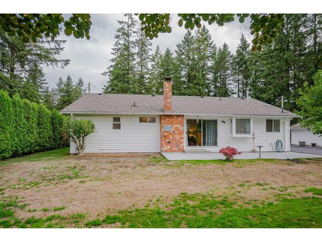 19810 20 Avenue, House detached with 4 bedrooms, 2 bathrooms and 10 parking in Langley BC | Image 27