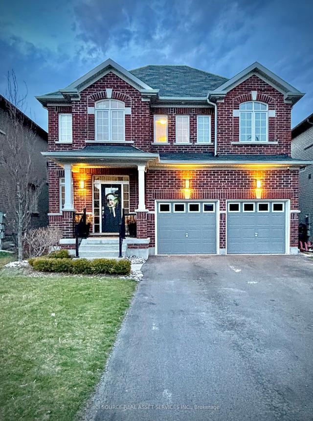 34 Gusul Ave, House detached with 4 bedrooms, 3 bathrooms and 6 parking in Clarington ON | Image 1