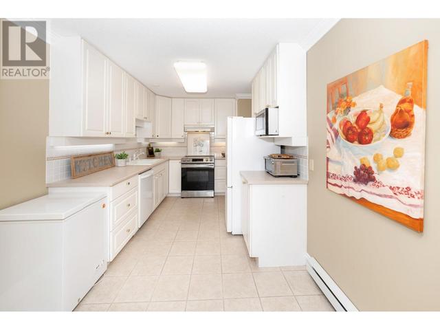 1704 - 612 Sixth Street, Condo with 1 bedrooms, 2 bathrooms and 1 parking in New Westminster BC | Image 14
