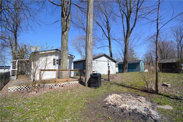 9914 Lake Road, House detached with 2 bedrooms, 2 bathrooms and 5 parking in Kettle Point 44 ON | Image 6