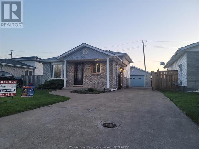 2563 Gem Avenue, House detached with 3 bedrooms, 2 bathrooms and null parking in Windsor ON | Image 1