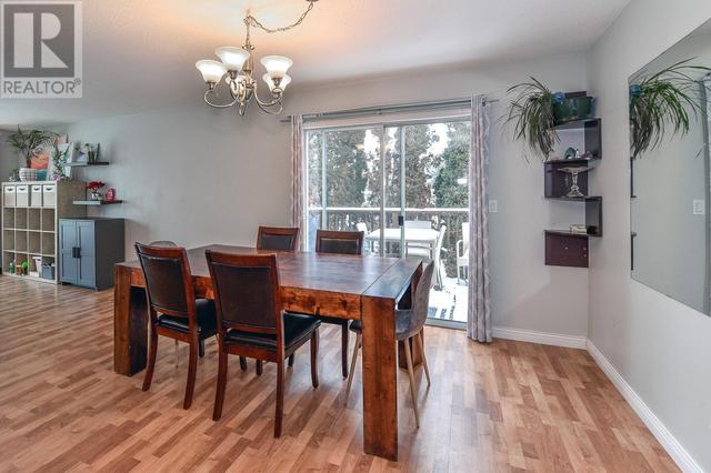1193 Lawson Avenue, House detached with 4 bedrooms, 3 bathrooms and 3 parking in Kelowna BC | Image 5