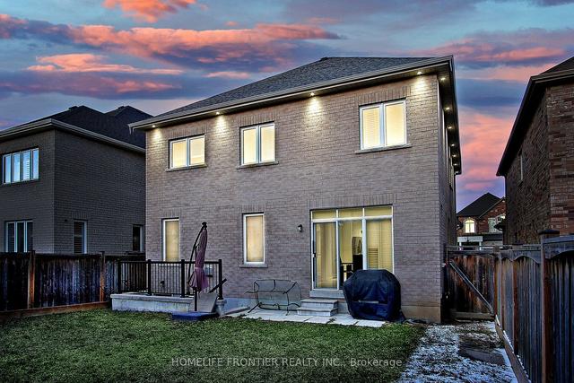 46 Antorisa Ave, House detached with 4 bedrooms, 4 bathrooms and 6 parking in Vaughan ON | Image 24