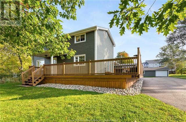 894 Amirault, House detached with 5 bedrooms, 3 bathrooms and null parking in Dieppe NB | Image 1