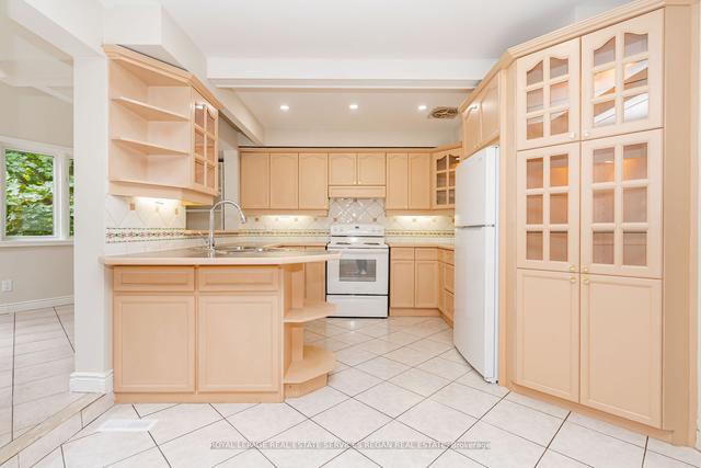 1113 Greenoaks Dr, House detached with 4 bedrooms, 2 bathrooms and 12 parking in Mississauga ON | Image 31