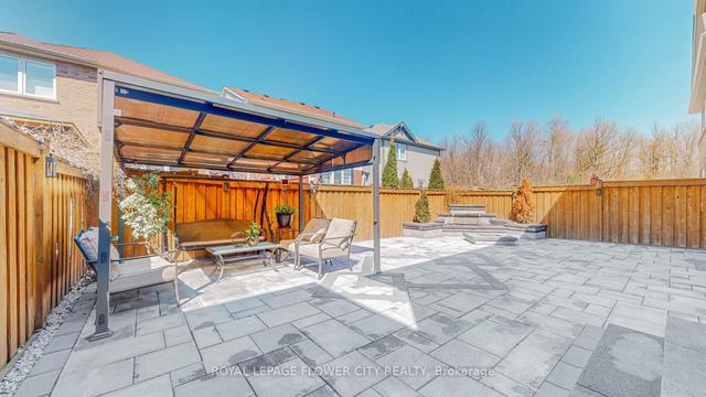 60 Locomotive Cres, House detached with 4 bedrooms, 4 bathrooms and 6 parking in Brampton ON | Image 25