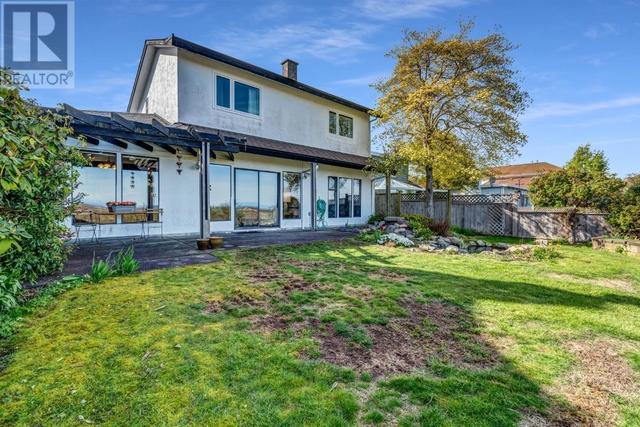 1230 Beach Grove Road, House detached with 4 bedrooms, 3 bathrooms and 4 parking in Delta BC | Image 4