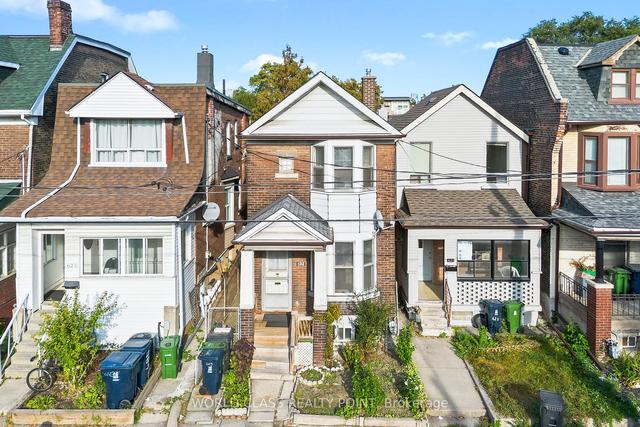 623 Ossington Ave, House detached with 4 bedrooms, 2 bathrooms and 2 parking in Toronto ON | Image 38