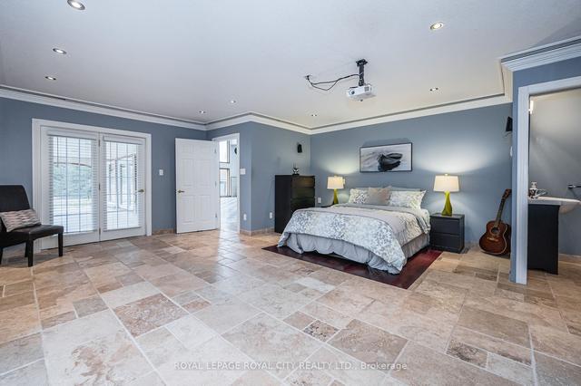 1751 Kirkwall Rd, House detached with 4 bedrooms, 3 bathrooms and 22 parking in Hamilton ON | Image 9