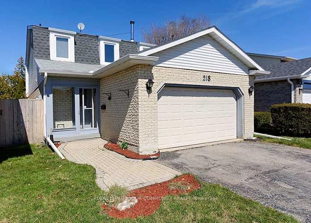 218 Mullen Dr, House detached with 3 bedrooms, 3 bathrooms and 4 parking in Vaughan ON | Image 1