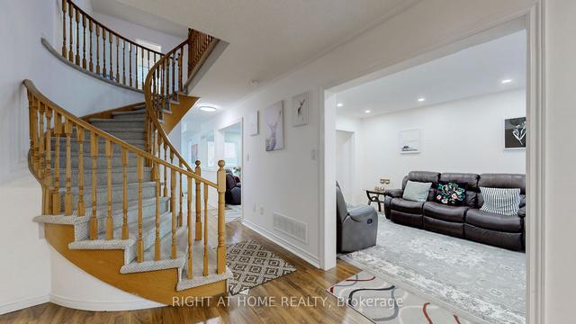 24 Holmes Cres, House detached with 4 bedrooms, 5 bathrooms and 6 parking in Ajax ON | Image 38