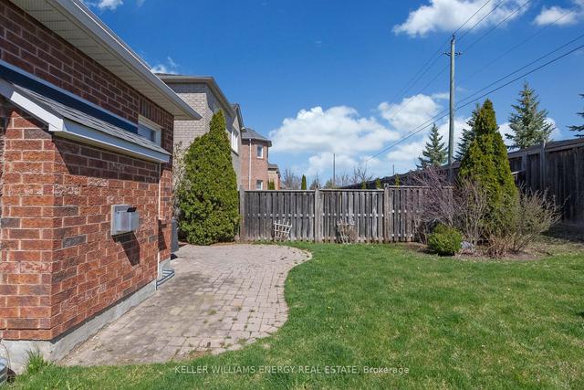 27 Tracey Crt, House detached with 3 bedrooms, 3 bathrooms and 5 parking in Whitby ON | Image 31