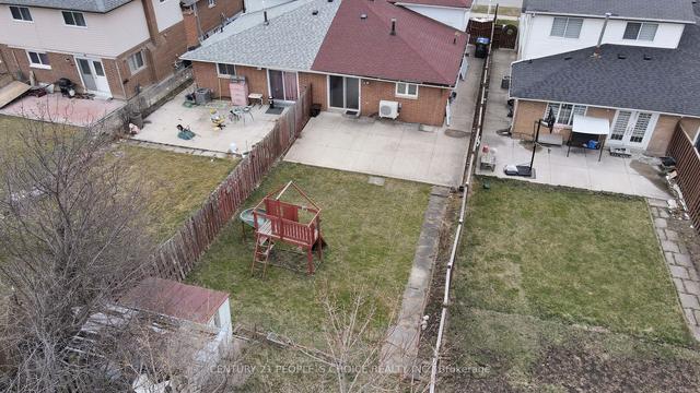 3741 Keenan Cres, House semidetached with 3 bedrooms, 2 bathrooms and 5 parking in Mississauga ON | Image 29