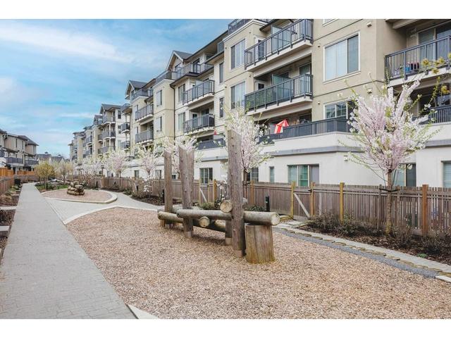a215 - 20487 65 Avenue, Condo with 2 bedrooms, 2 bathrooms and 2 parking in Langley BC | Image 19