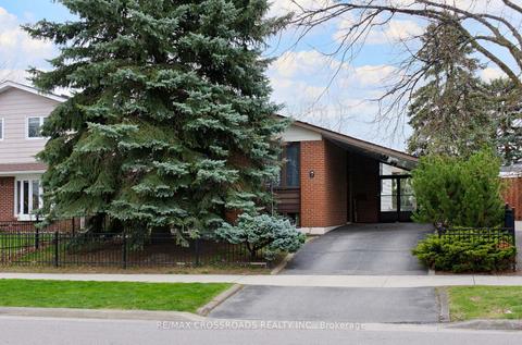 5 Berner Tr, House detached with 3 bedrooms, 2 bathrooms and 3 parking in Toronto ON | Card Image