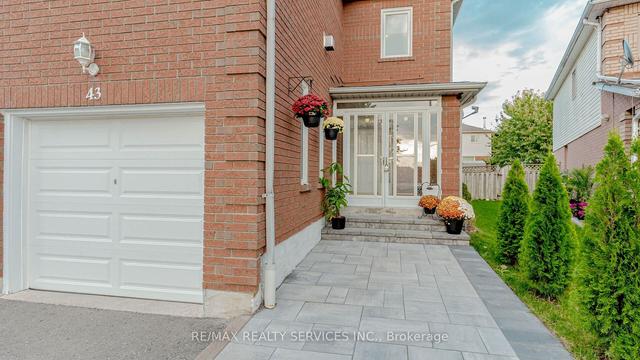 43 Creekwood Cres, House attached with 4 bedrooms, 3 bathrooms and 3 parking in Whitby ON | Image 23
