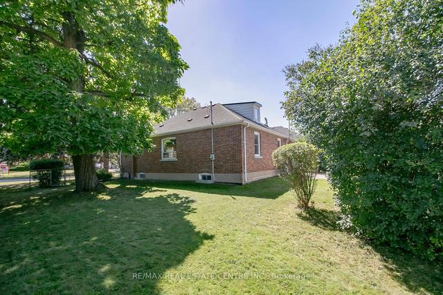 2 Gregory St S, House detached with 2 bedrooms, 2 bathrooms and 5 parking in Brampton ON | Image 29