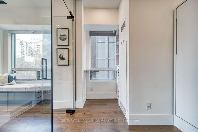 203 - 102 Bloor St W, Condo with 2 bedrooms, 2 bathrooms and 0 parking in Toronto ON | Image 24