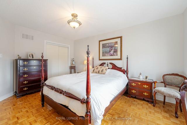 42 Denton Circ, House semidetached with 3 bedrooms, 3 bathrooms and 3 parking in Vaughan ON | Image 13