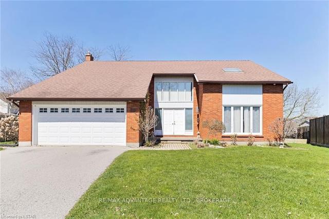 30 Parks Edge Cres, House detached with 3 bedrooms, 4 bathrooms and 6 parking in London ON | Image 1