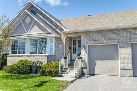 1228 Foxborough Private, Townhouse with 4 bedrooms, 3 bathrooms and 2 parking in Ottawa ON | Card Image