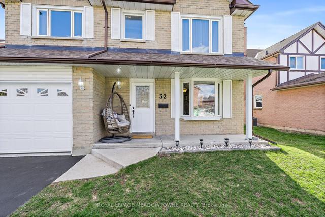32 Cotswold Crt, House detached with 4 bedrooms, 3 bathrooms and 6 parking in Halton Hills ON | Image 23