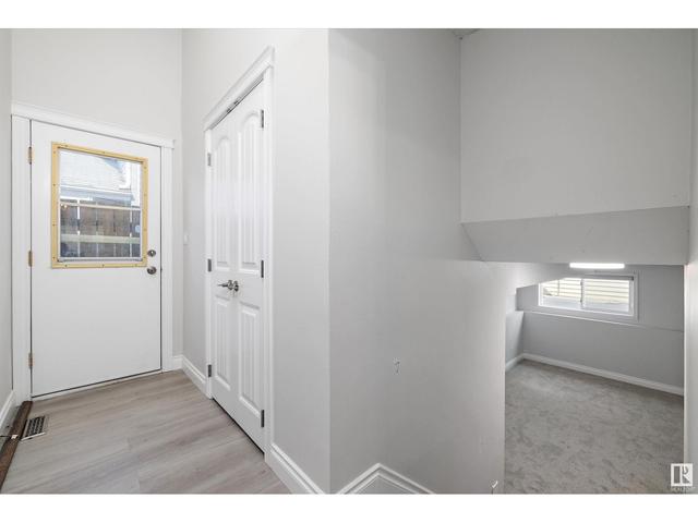 3023 37 St Nw, House detached with 3 bedrooms, 2 bathrooms and 3 parking in Edmonton AB | Image 15
