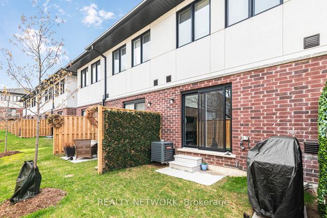 4 - 527 Shaver Rd, Townhouse with 3 bedrooms, 3 bathrooms and 2 parking in Hamilton ON | Image 32