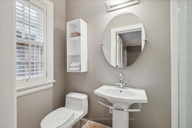 27 St Andrews Gdns, House detached with 5 bedrooms, 6 bathrooms and 5 parking in Toronto ON | Image 11