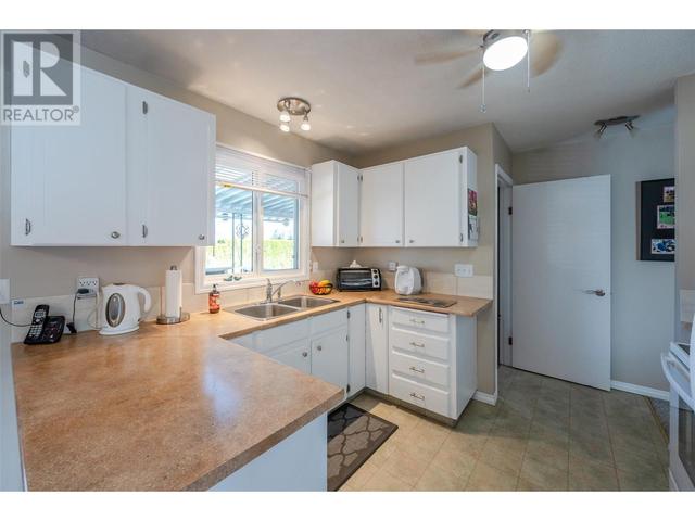 2515 Mckenzie Street, House detached with 3 bedrooms, 1 bathrooms and null parking in Penticton BC | Image 11