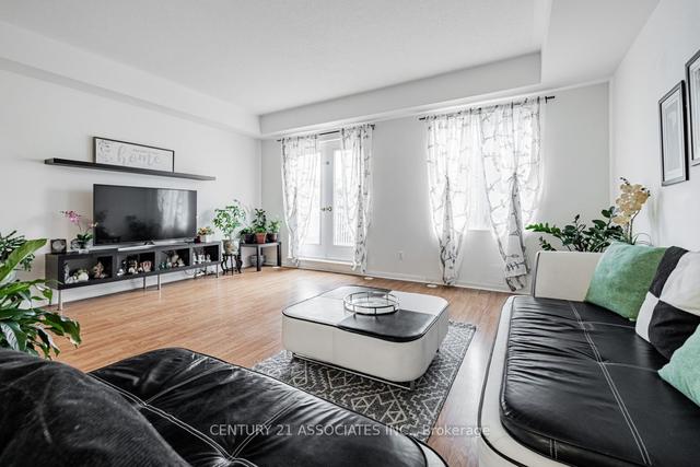 13 - 3029 Finch Ave W, Townhouse with 3 bedrooms, 4 bathrooms and 2 parking in Toronto ON | Image 5