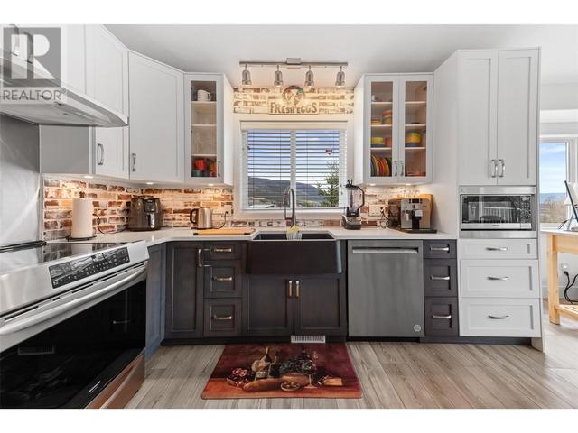 3648 Yorkton Road, House semidetached with 4 bedrooms, 3 bathrooms and 2 parking in West Kelowna BC | Image 7