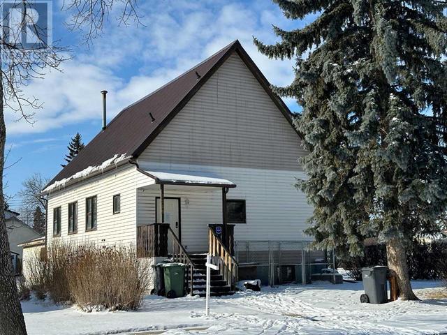 5219 55 Avenue, House other with 0 bedrooms, 0 bathrooms and 2 parking in Ponoka AB | Image 1