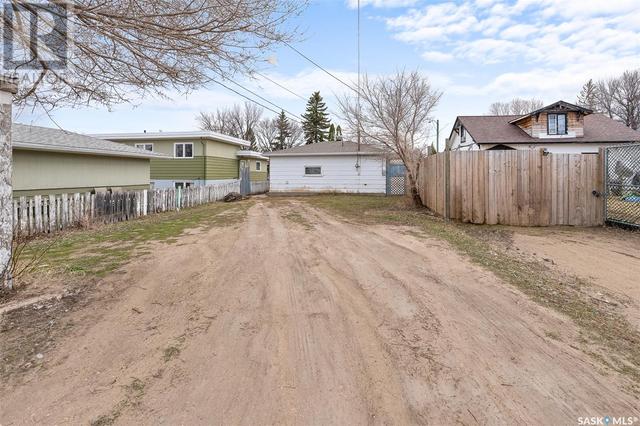 1110 Coteau Street W, House detached with 2 bedrooms, 1 bathrooms and null parking in Moose Jaw SK | Image 26