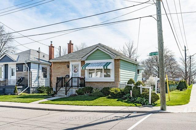 165 East 16th St, House detached with 2 bedrooms, 1 bathrooms and 1 parking in Hamilton ON | Image 12
