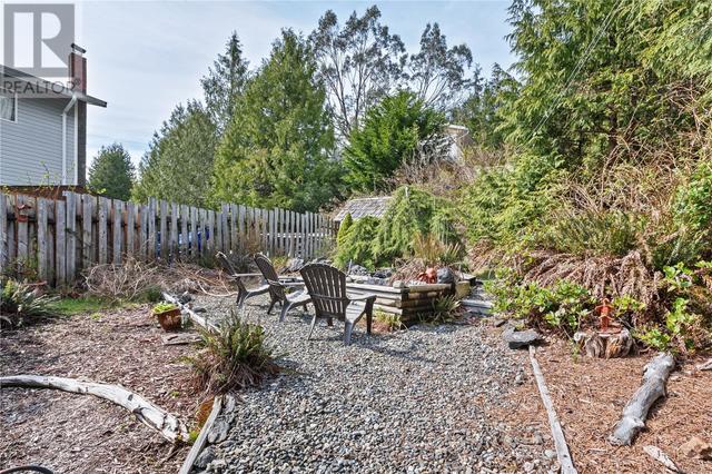 219 Marine Dr, House detached with 5 bedrooms, 3 bathrooms and 4 parking in Ucluelet BC | Image 37
