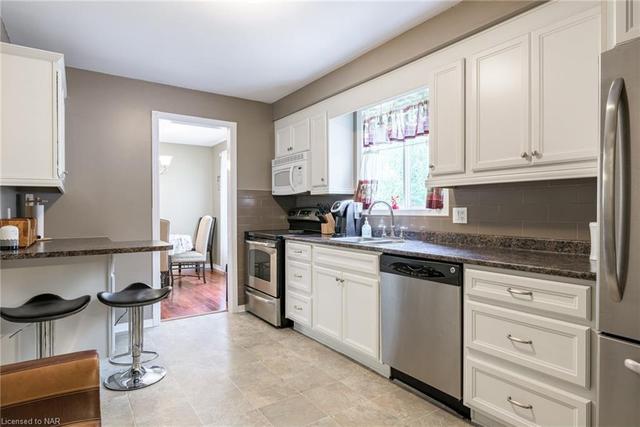 24 The Meadows Street, House detached with 3 bedrooms, 1 bathrooms and 5 parking in St. Catharines ON | Image 18