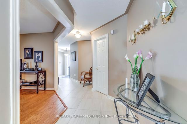 59 Lawren Harris Cres, House detached with 4 bedrooms, 4 bathrooms and 6 parking in Caledon ON | Image 6