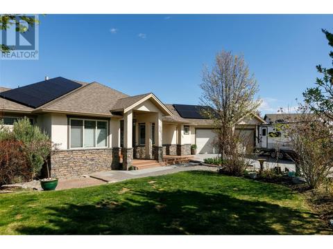 1132 Steele Court, House detached with 3 bedrooms, 3 bathrooms and 2 parking in Kelowna BC | Card Image