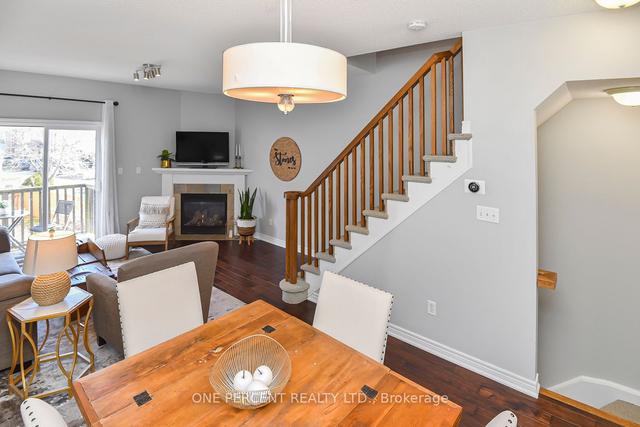 673 Rowley Common, House attached with 2 bedrooms, 2 bathrooms and 2 parking in Burlington ON | Image 4
