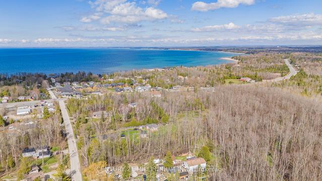 74 Robert St S, House detached with 2 bedrooms, 2 bathrooms and 10 parking in Wasaga Beach ON | Image 31