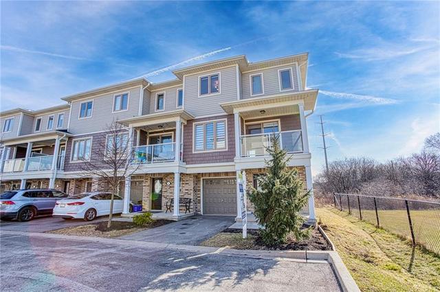 16 - 35 Scarlett Common, House attached with 3 bedrooms, 2 bathrooms and 1 parking in St. Catharines ON | Image 1