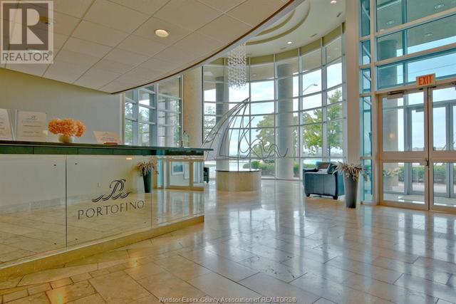 1204 - 1225 Riverside Drive West, Condo with 2 bedrooms, 3 bathrooms and null parking in Windsor ON | Image 3